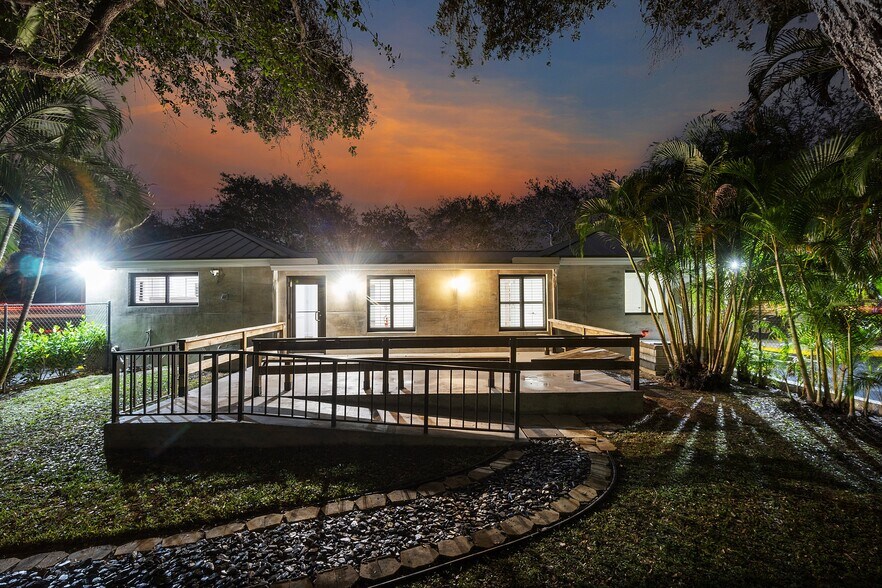 More Photos Of 112 SE 10th St, Delray Beach Office Residential For Lease