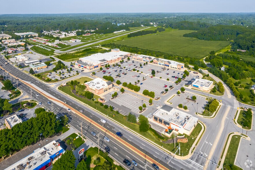 More Photos Of 3-15 Lee Airpark Dr, Edgewater Unknown For Sale
