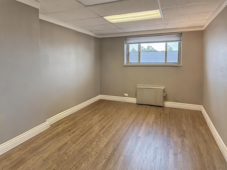 More Photos Of 1100 W Littleton Blvd, Littleton Loft Creative Space For Sale