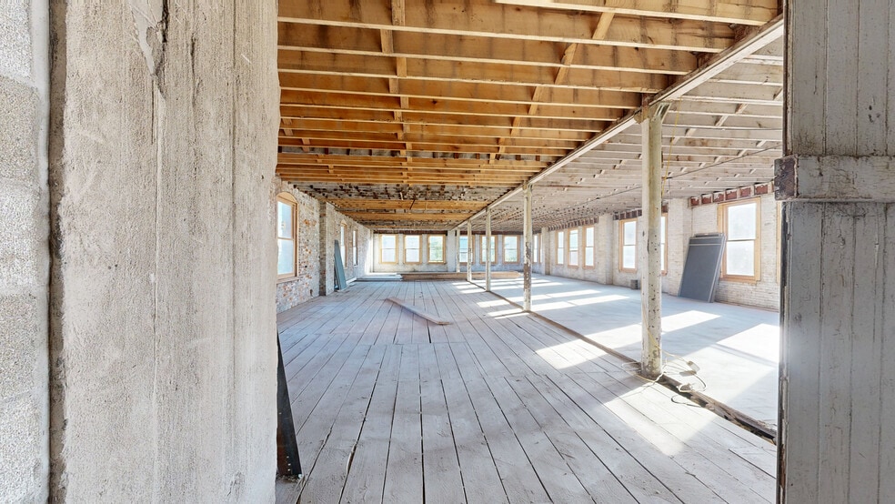 More Photos Of 222 S 3rd St, Ironton Specialty For Sale