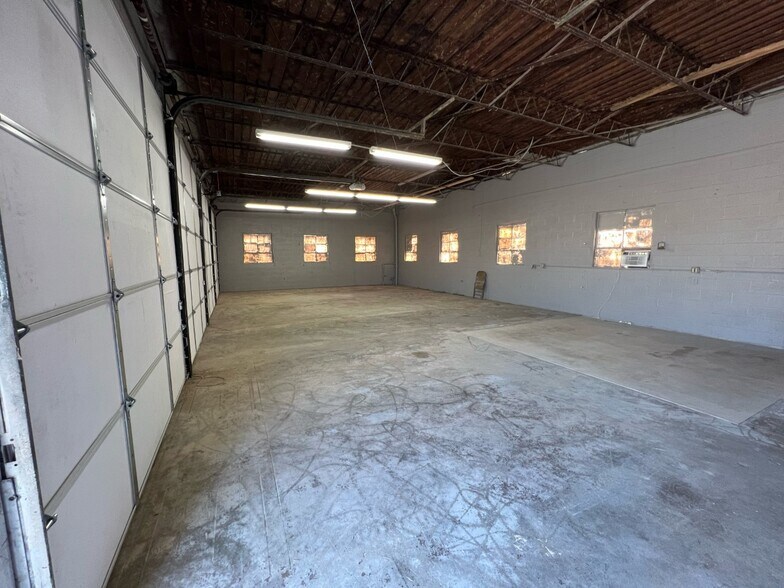 More Photos Of 2904 NW Fort Sill Blvd, Lawton Warehouse For Sale