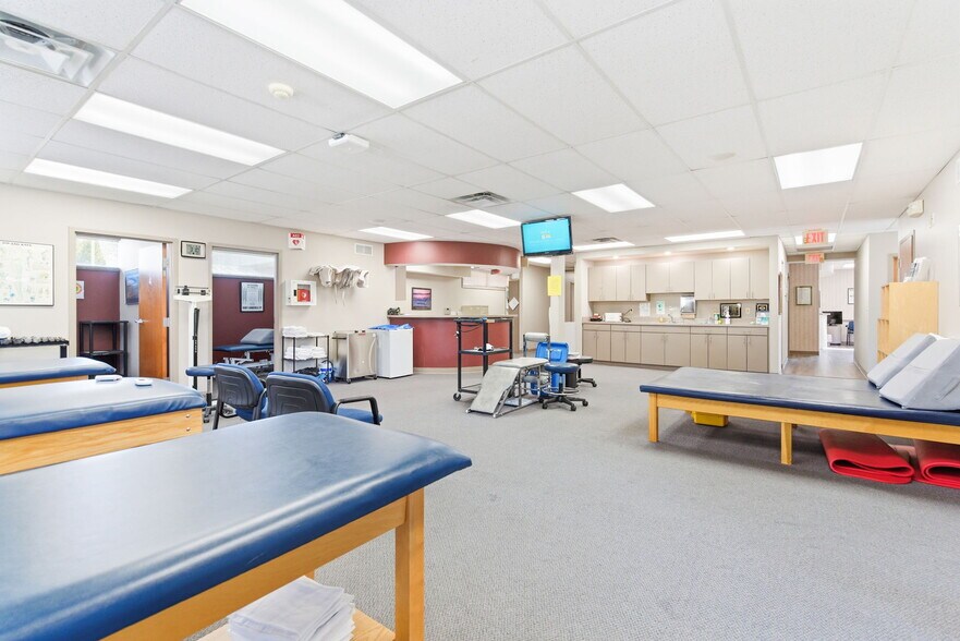 More Photos Of 4430 Crawford Ave, Louisville Medical For Sale