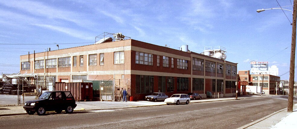 More Photos Of 5213 Grays Ave, Philadelphia Warehouse For Lease