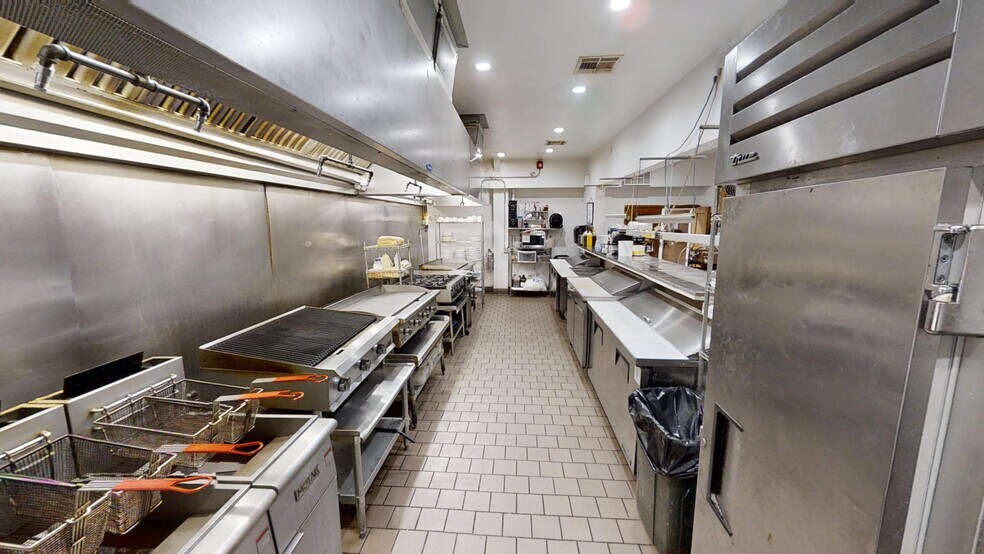 More Photos Of 614 N Bullard St, Silver City Restaurant For Sale