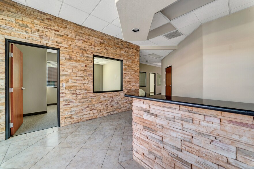 More Photos Of 5564 S Fort Apache Rd, Las Vegas Medical For Lease