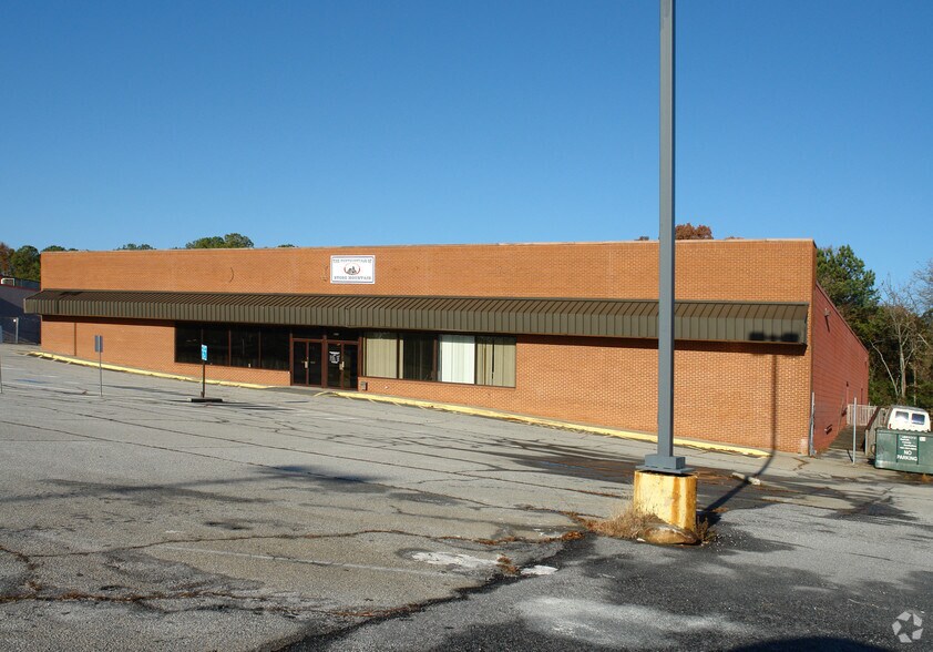 Primary Photo Of 6250 Memorial Dr, Stone Mountain Religious Facility For Lease