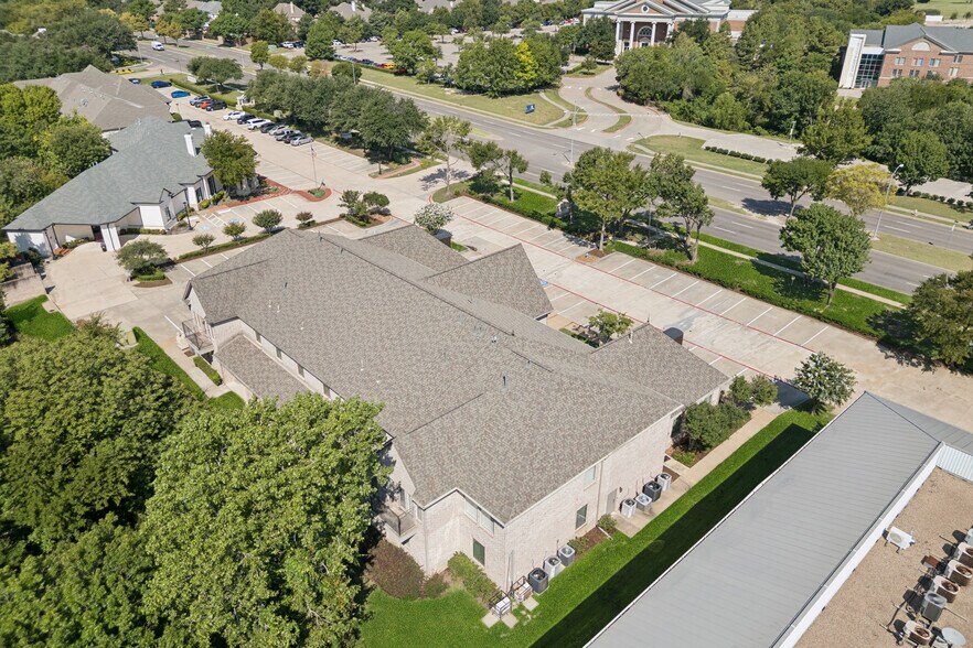 More Photos Of 5808 W Plano Pky, Plano Office For Sale