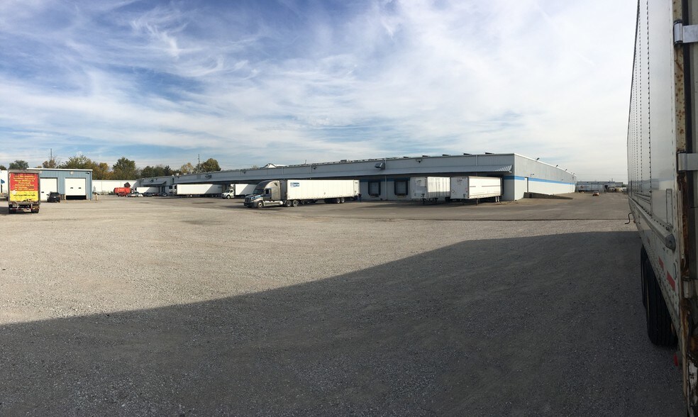 More Photos Of 4310 Stout Field North Dr, Indianapolis Warehouse For Lease