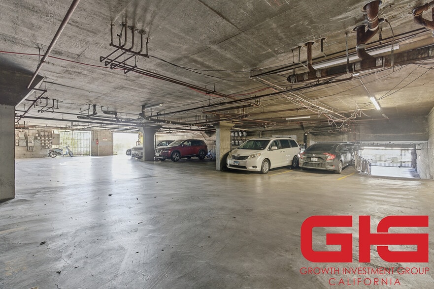 More Photos Of 939 W College St, Los Angeles Apartments For Sale