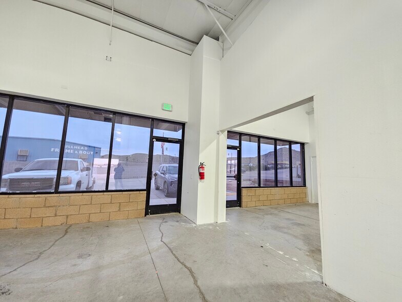 More Photos Of 2921 Friendly Pl, Bullhead City Light Distribution For Lease