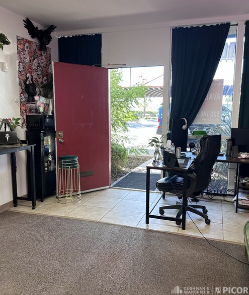 More Photos Of 8230 E Broadway Blvd, Tucson Medical For Sale