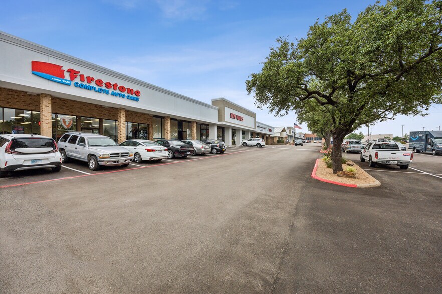 More Photos Of 3501 Gus Thomasson Rd, Mesquite Unknown For Lease