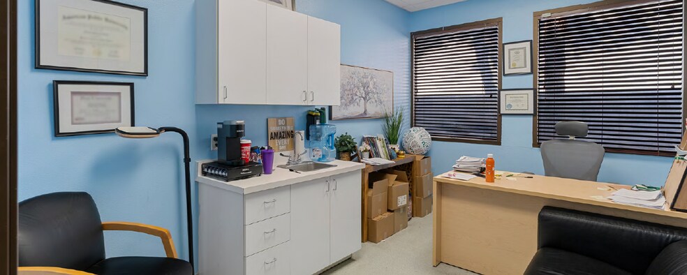More Photos Of 1120 Shadow Ln, Las Vegas Medical For Sale