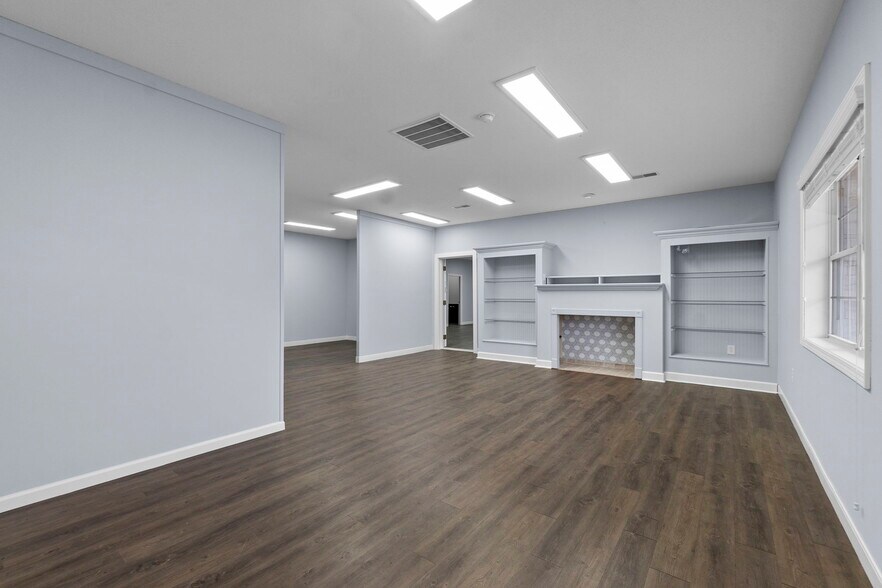 More Photos Of 2437 Myra Dr, Cape Girardeau Office For Sale