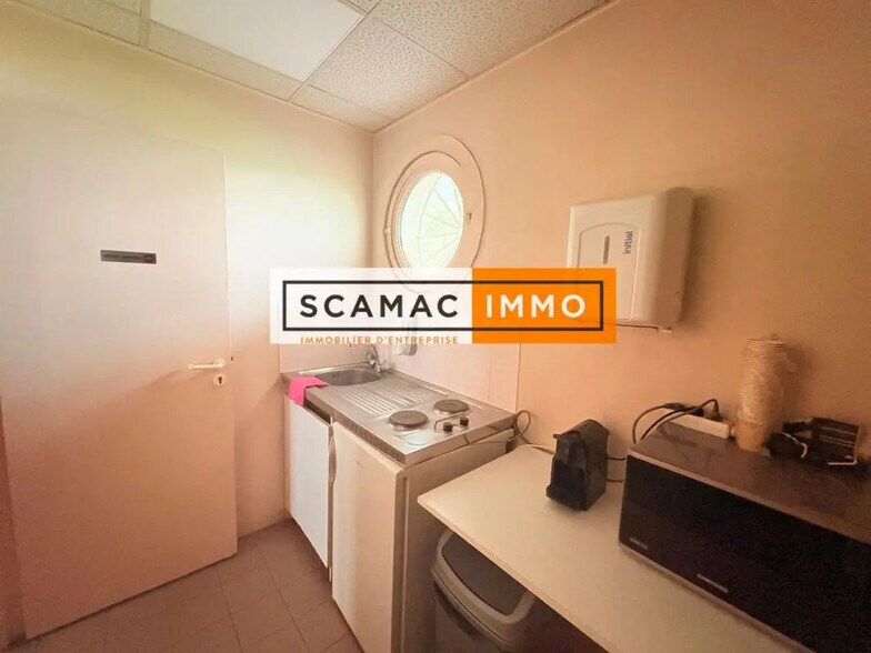 More Photos Of , Ivry-sur-Seine Office For Sale