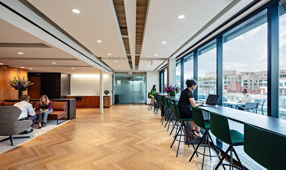 More Photos Of 1101 16th St NW, Washington Office For Sale