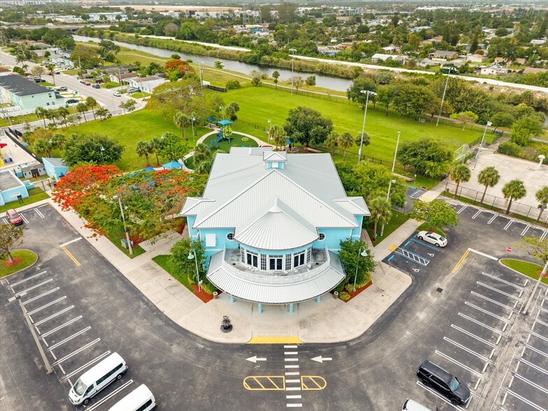 More Photos Of 526 NW 12th Ave, Boynton Beach Apartments For Sale
