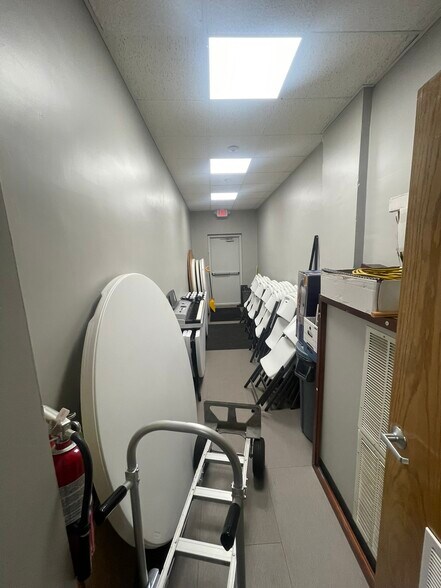 More Photos Of 3107 Beale Ave, Altoona Office For Sale