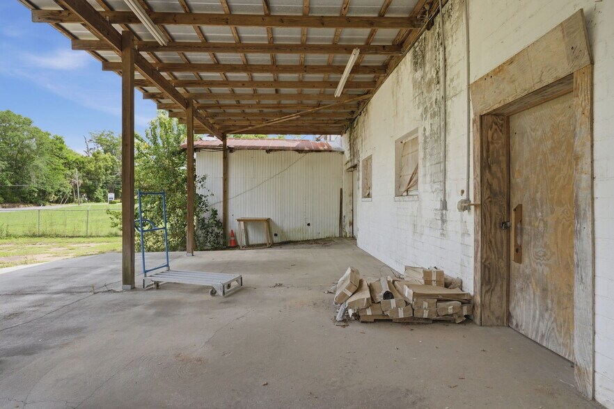 More Photos Of 765 E Washington St, Monticello Auto Repair For Sale