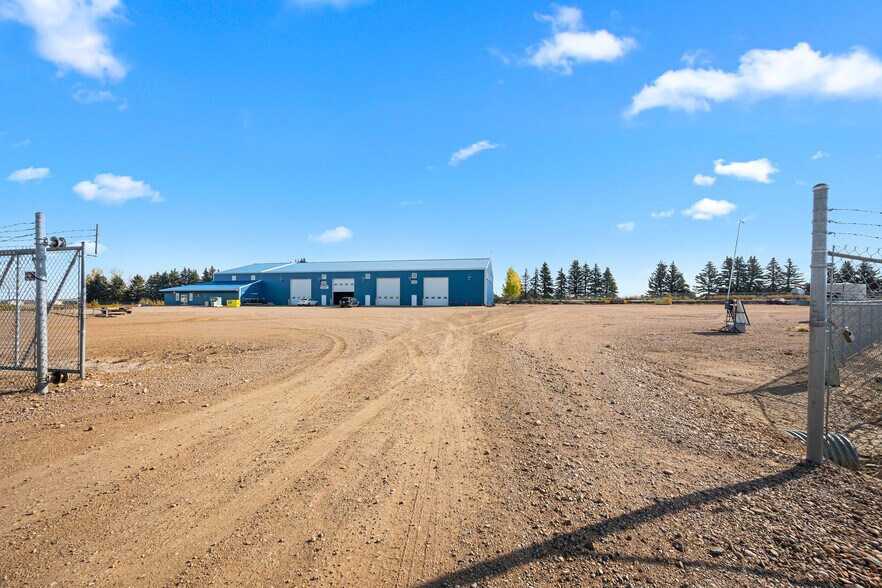 More Photos Of 501077 RR13 Airport Rd, Lloydminster Warehouse For Lease
