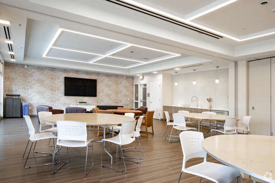 1040 Station Dr, Wyandanch, NY 11798 MultiFamily For Lease