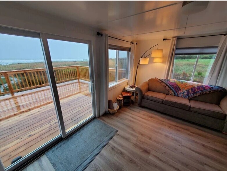 More Photos Of 95500 Highway 101 S, Yachats Hotel For Sale