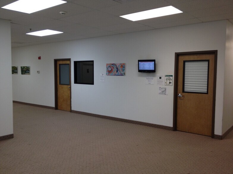 More Photos Of 1950 Rutgers Blvd, Lakewood Truck Terminal For Lease