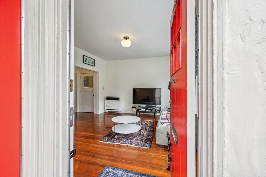 More Photos Of 356-360 24th St, Oakland Flex For Sale