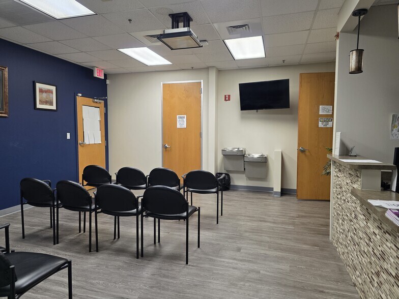 More Photos Of 2100 Aloma Ave, Winter Park Medical For Lease