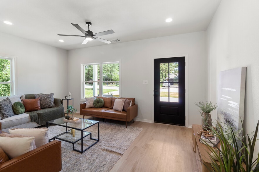 More Photos Of 1104 Berkeley St, College Station Land For Sale