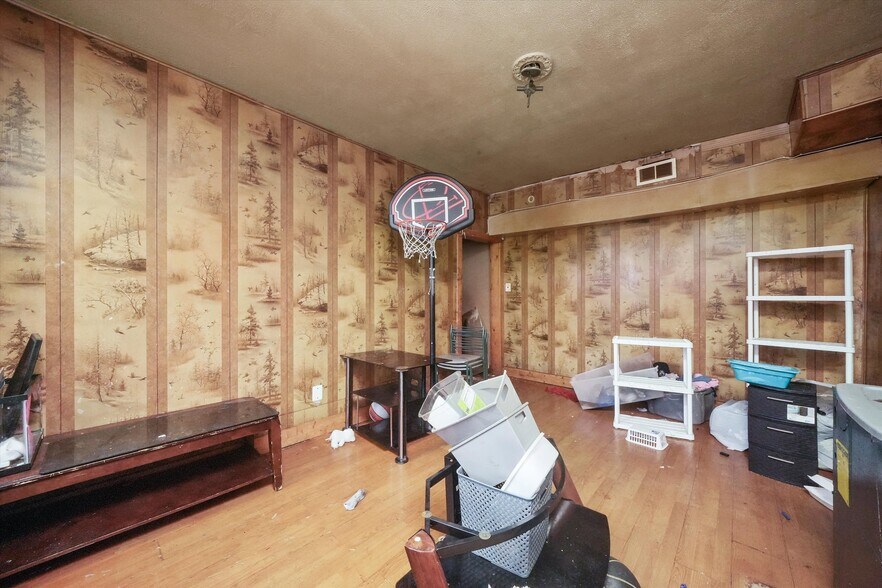 More Photos Of 4300-4310 W 16th St, Chicago Apartments For Sale