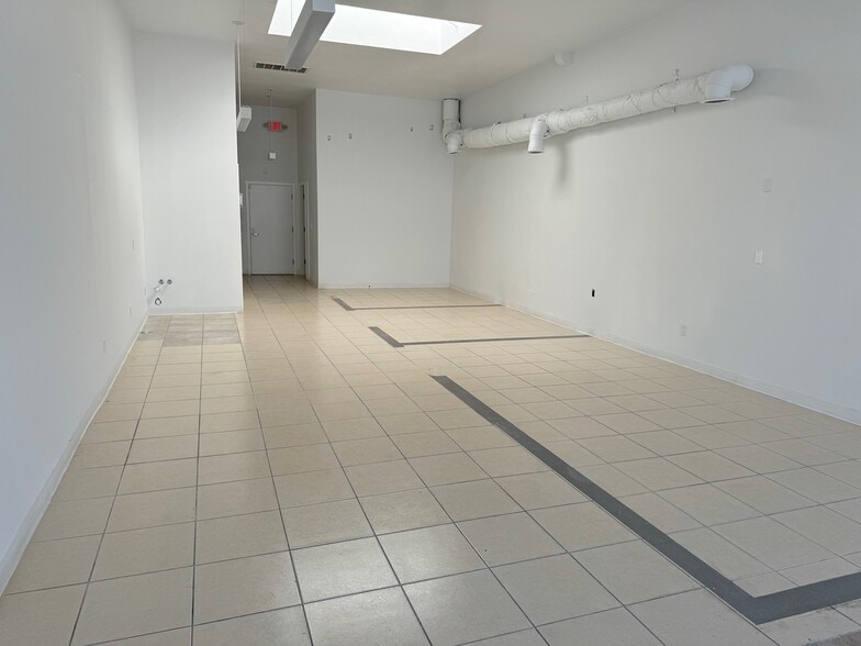 More Photos Of 1437-1443 S Robertson Blvd, Los Angeles Storefront For Lease