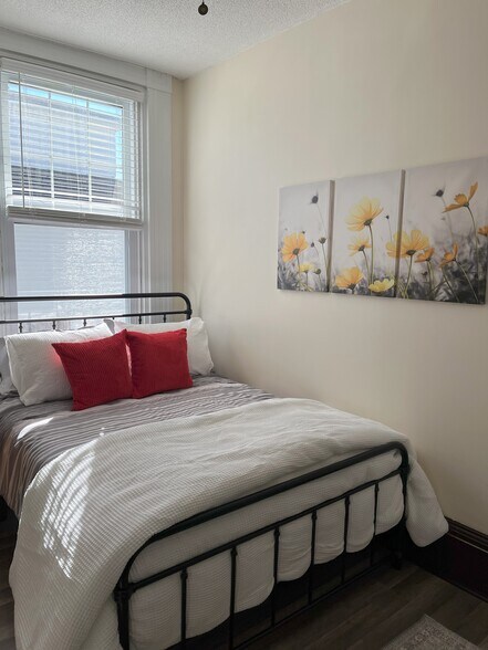More Photos Of 446 County St, New Bedford Office For Sale