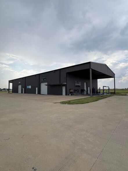 More Photos Of 2200 High Tech, Waxahachie Industrial For Lease