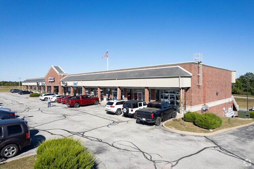 More Photos Of 1646-1672 Bryan Rd, O'Fallon Unknown For Lease