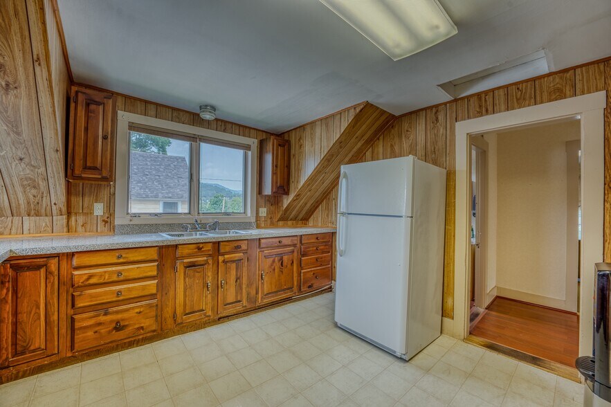 More Photos Of 134 Cottage St, Littleton Office Residential For Sale