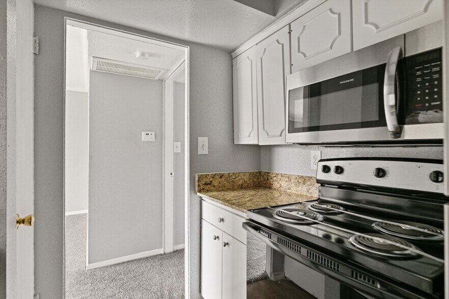 More Photos Of 3015 Greenridge Dr, Houston Apartments For Sale