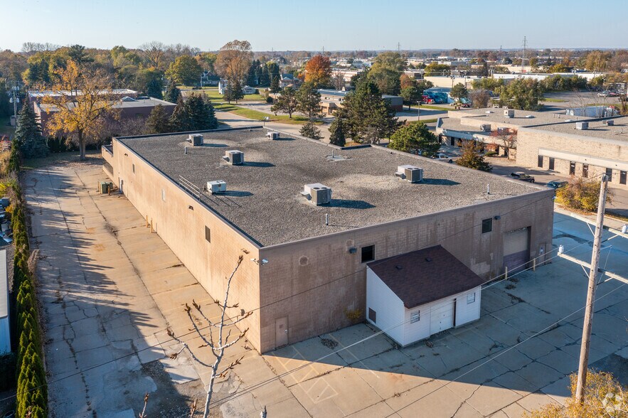 More Photos Of 33855 Capitol St, Livonia Distribution For Lease