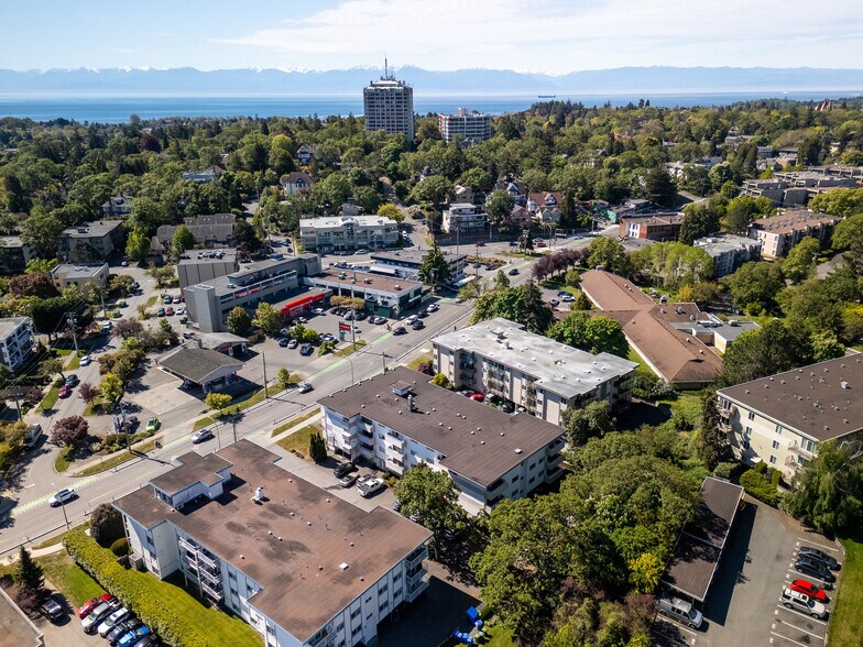 More Photos Of 1670 Fort St, Victoria Apartments For Sale