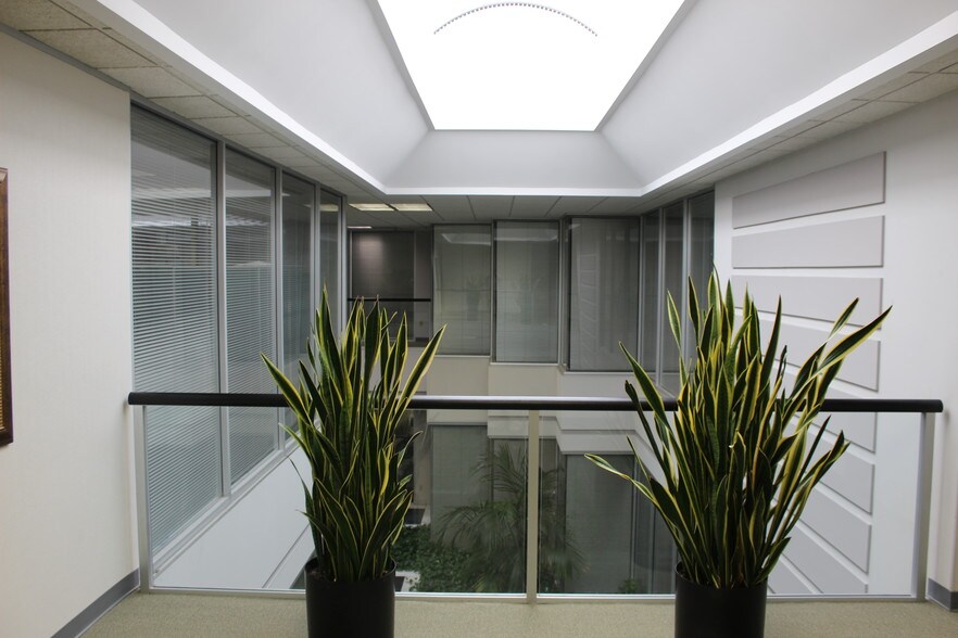 More Photos Of 115 Atrium Way, Columbia Medical For Lease