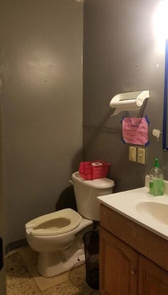 More Photos Of 1501 24th Ave, Gulfport Office For Sale