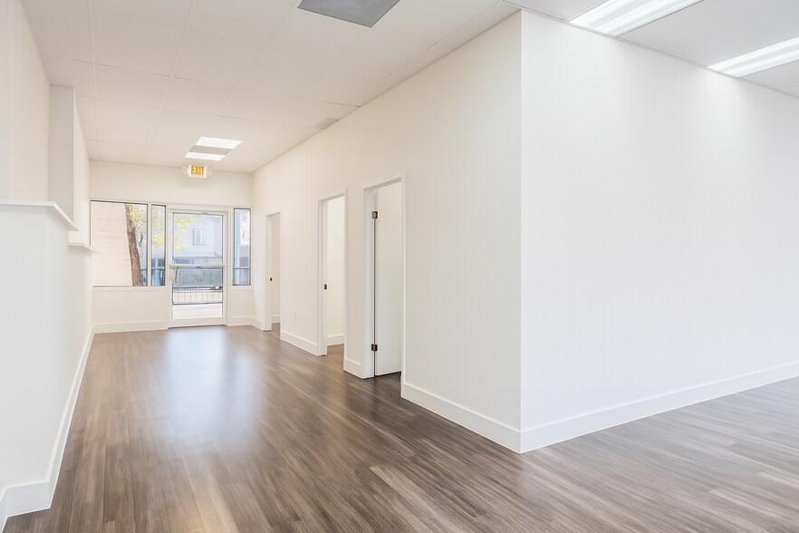 More Photos Of 900 Round Rock Ave, Round Rock Medical For Lease