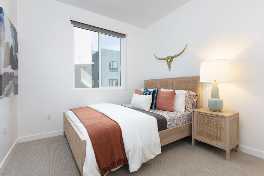 More Photos Of 126 N Rollins Rd, Millbrae Apartments For Lease