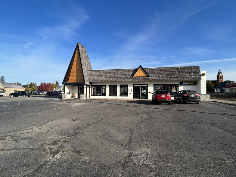 Primary Photo Of 400 W Main St, Gaylord Office For Lease