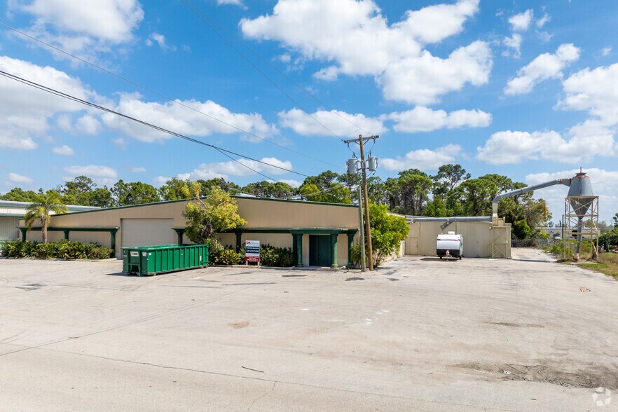 More Photos Of 17061 Alico Center Rd, Fort Myers Unknown For Lease