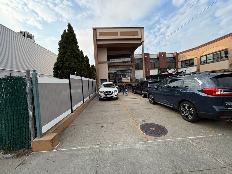More Photos Of 150-33 14th Ave, Whitestone Storefront Retail Office For Lease