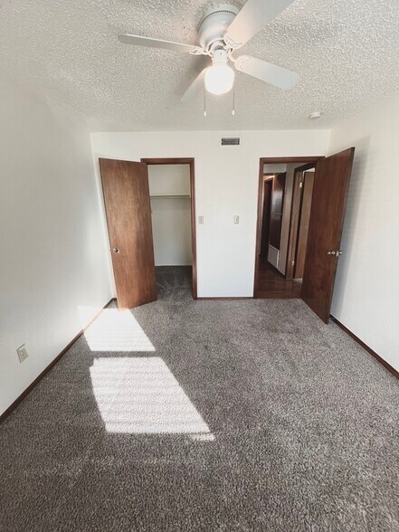 More Photos Of 312 Chalmette Dr, Norman Apartments For Sale