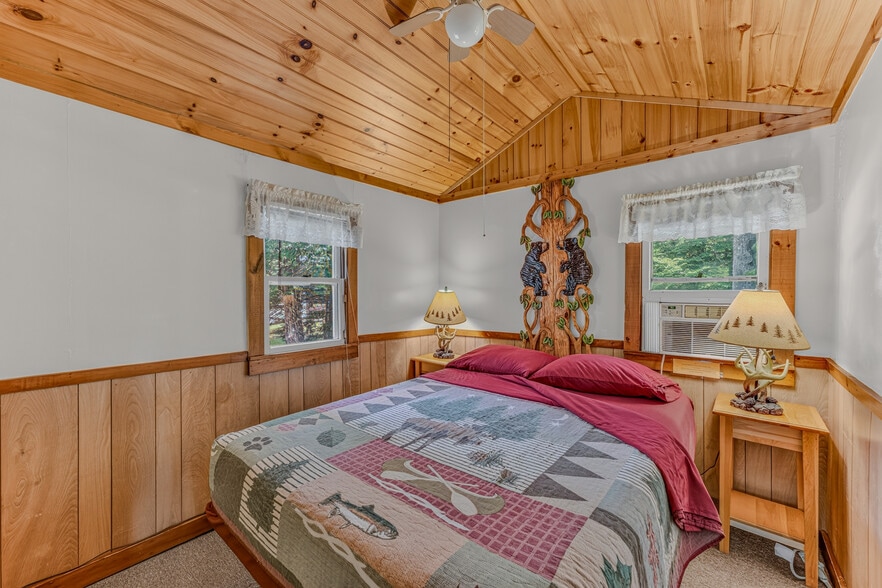 More Photos Of 218 US Route 3, Lincoln Hospitality For Sale