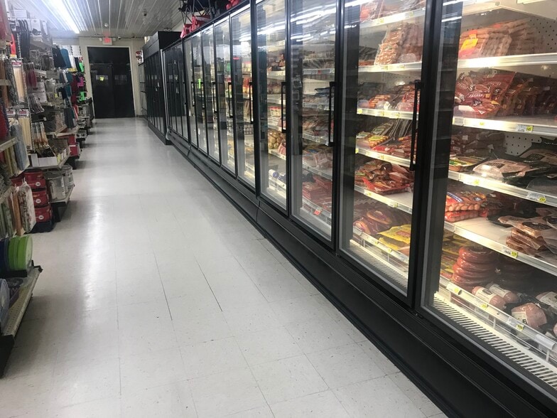 More Photos Of 25817 State Hwy 64, Pittsburg Supermarket For Sale