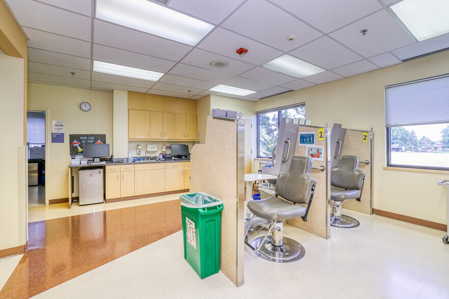 More Photos Of 10168 Parkglenn Way, Parker Medical For Sale